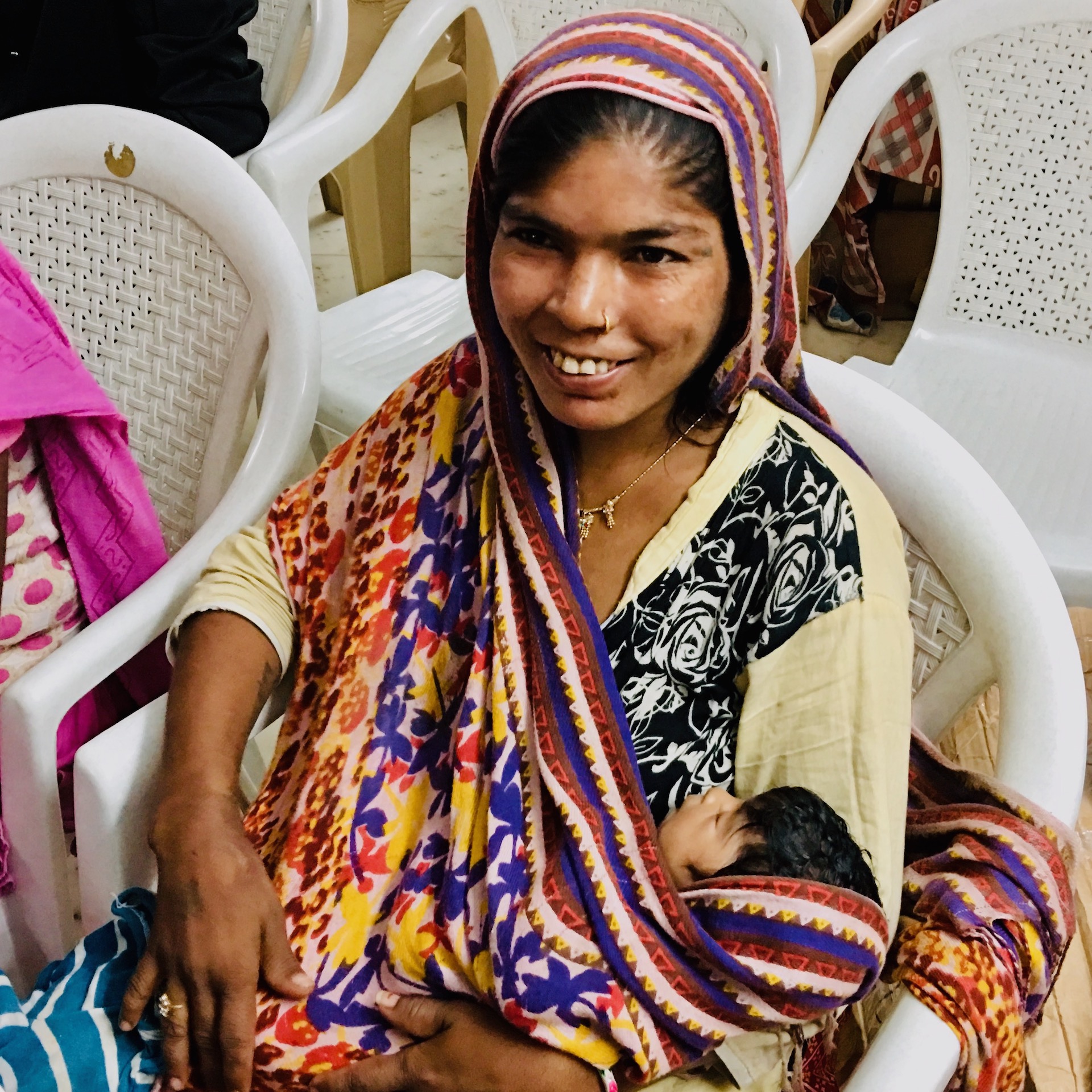 Recently one homeless woman lost her newborn baby, but she prayed in Jesus’ name and the baby came back to life! This miracle has become a great testimony and strengthened the faith of many people.